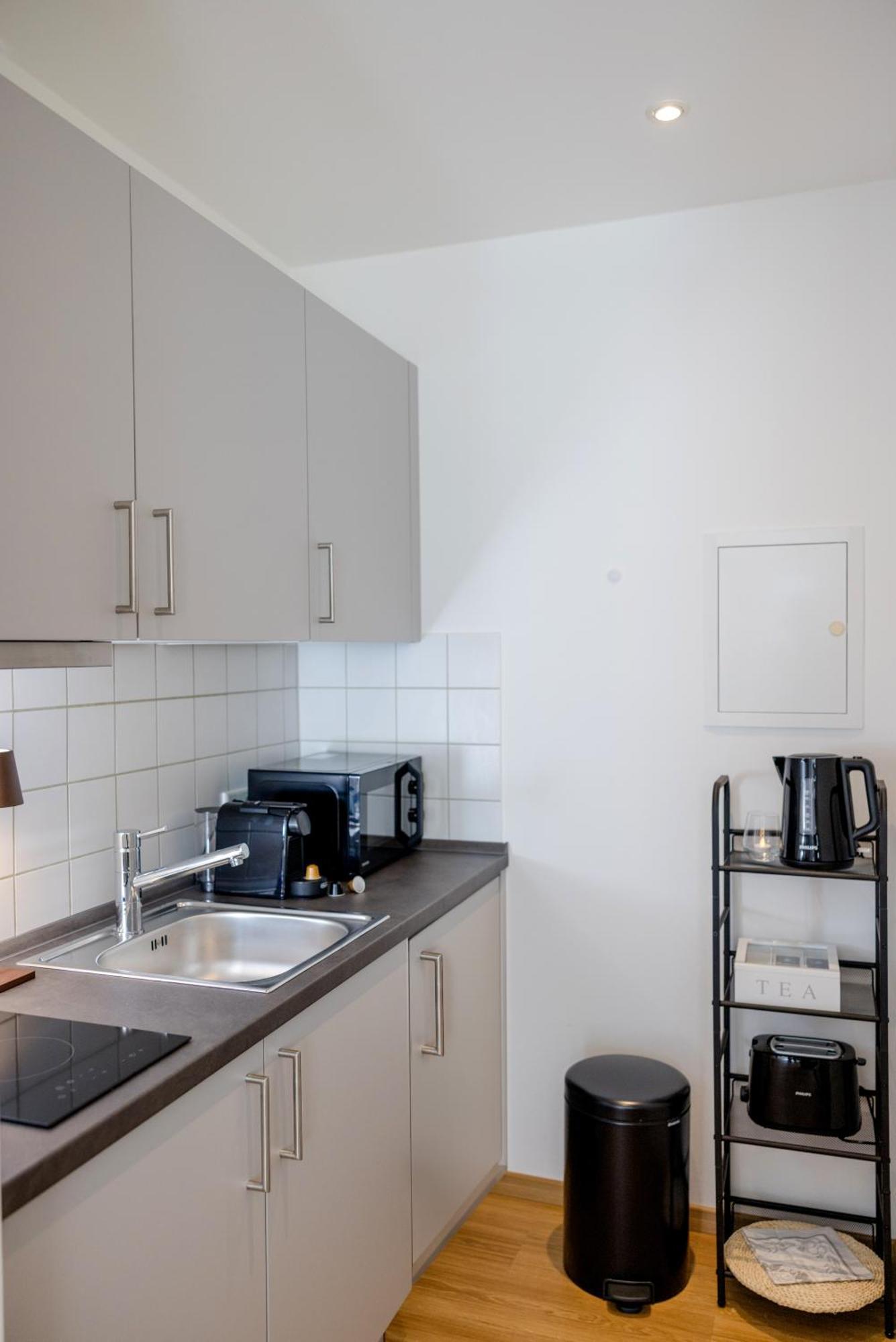 Lumen Homes - Altstadt-Studio Direkt Im Zentrum, Kueche, Netflix, Oeffentlicher Parkplatz Ums Eck Ingolstadt Ngoại thất bức ảnh