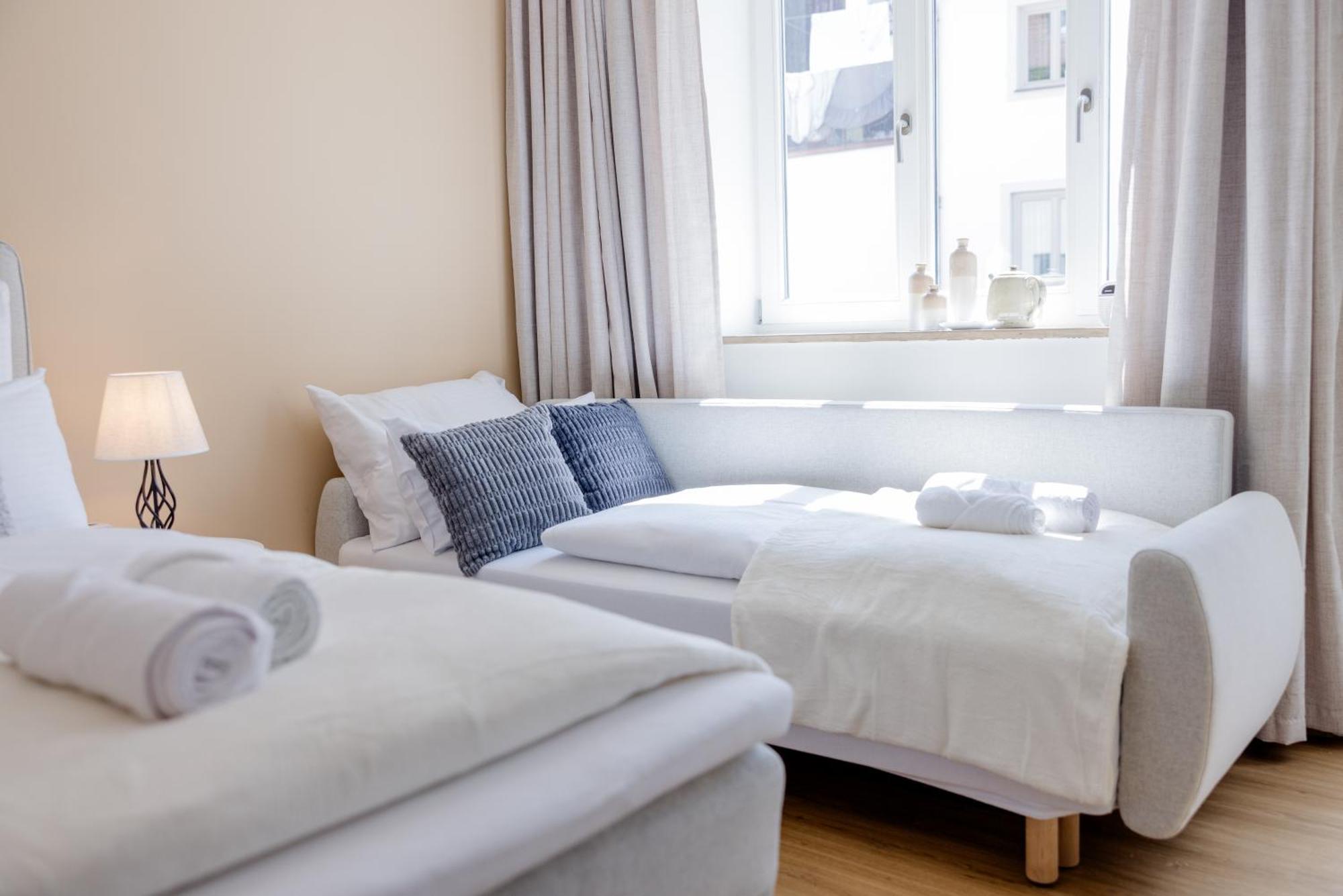 Lumen Homes - Altstadt-Studio Direkt Im Zentrum, Kueche, Netflix, Oeffentlicher Parkplatz Ums Eck Ingolstadt Ngoại thất bức ảnh