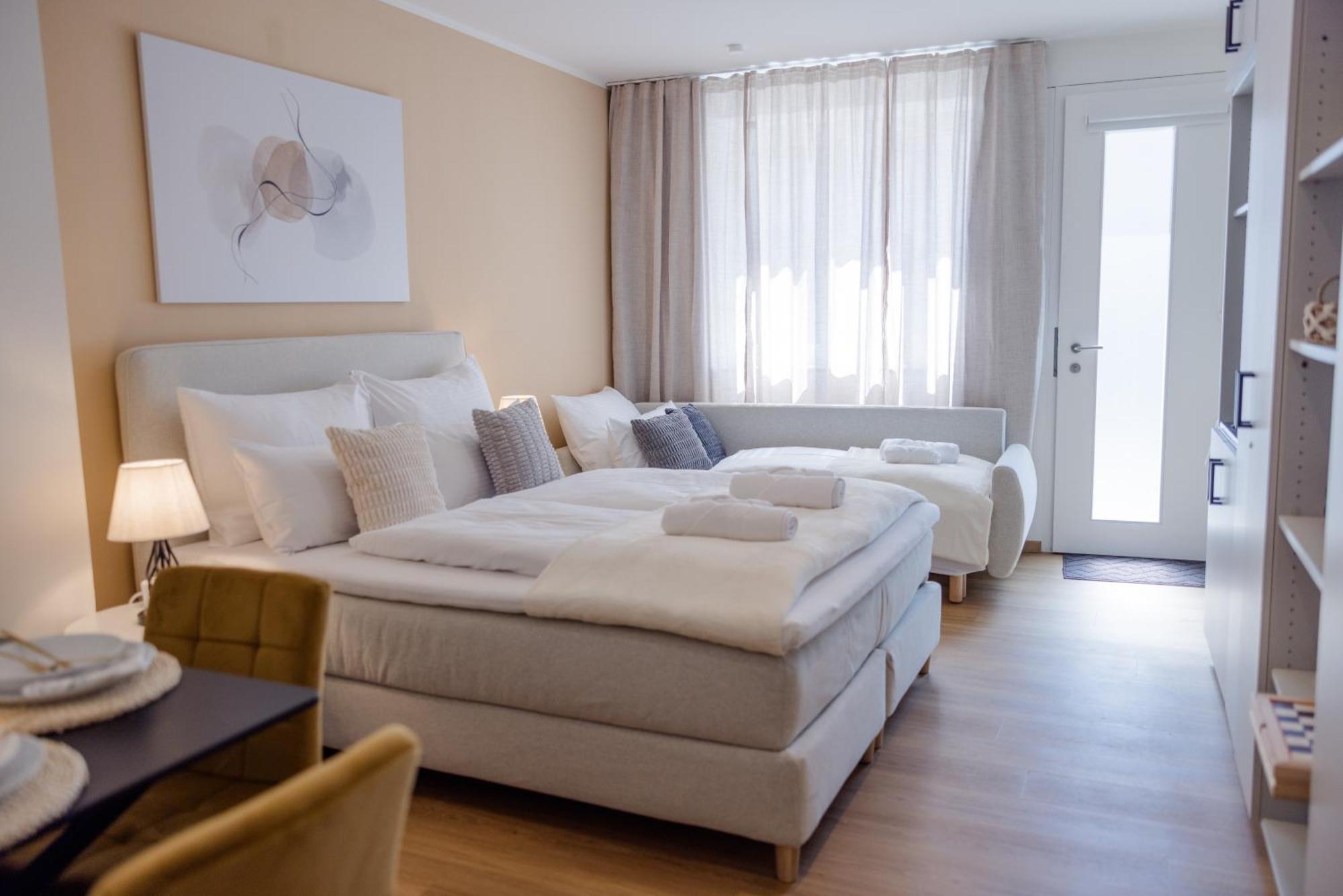 Lumen Homes - Altstadt-Studio Direkt Im Zentrum, Kueche, Netflix, Oeffentlicher Parkplatz Ums Eck Ingolstadt Ngoại thất bức ảnh