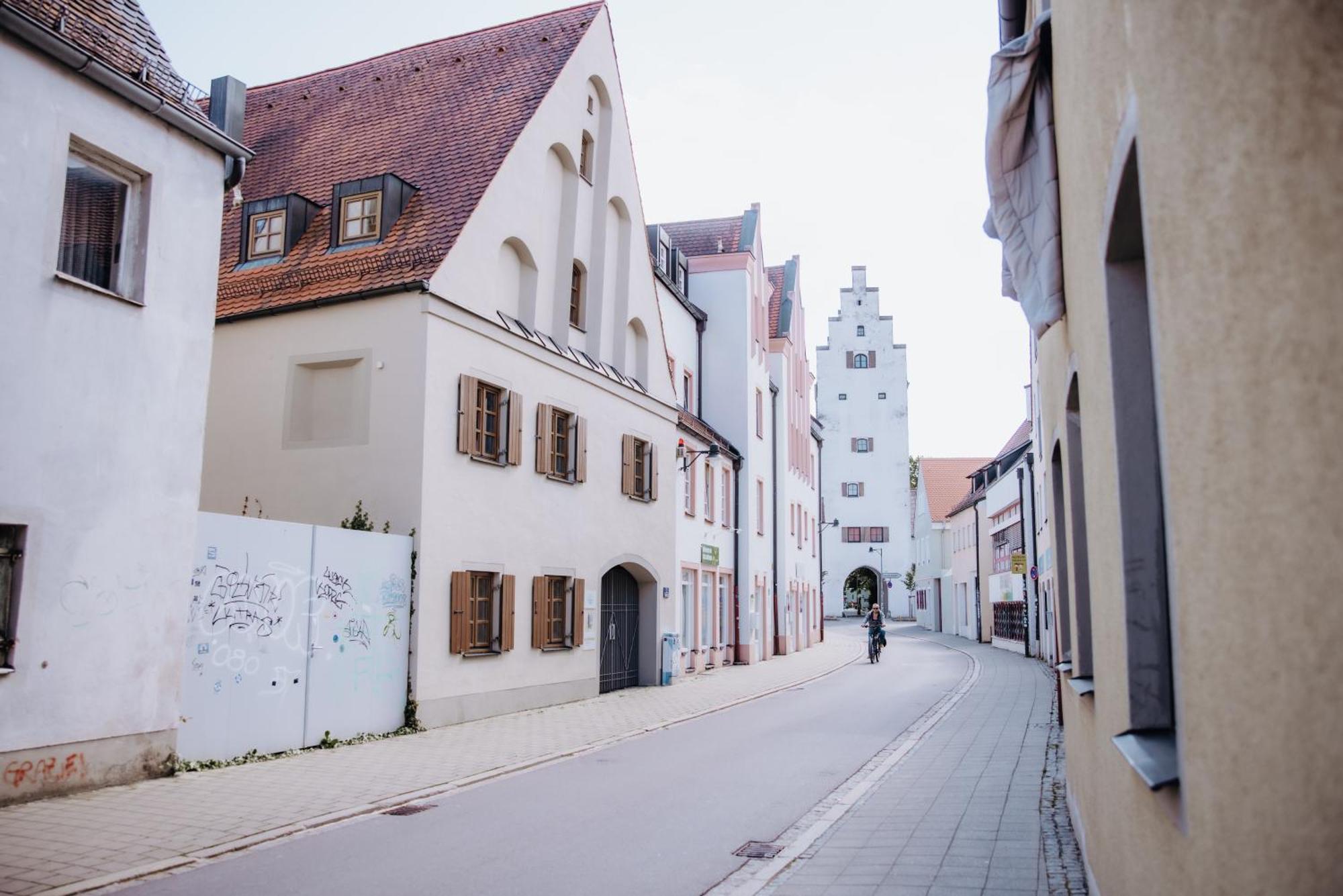 Lumen Homes - Altstadt-Studio Direkt Im Zentrum, Kueche, Netflix, Oeffentlicher Parkplatz Ums Eck Ingolstadt Ngoại thất bức ảnh